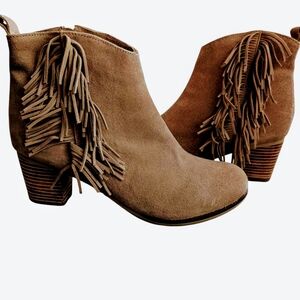 Matisse Cloey Fringe Booties- EUC.